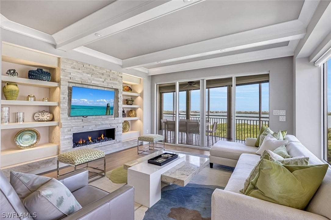 Photo of Listing #226005780