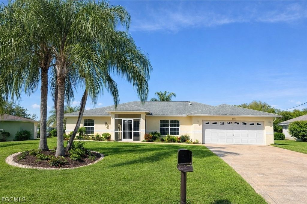 126 Zenith Cir, Fort Myers