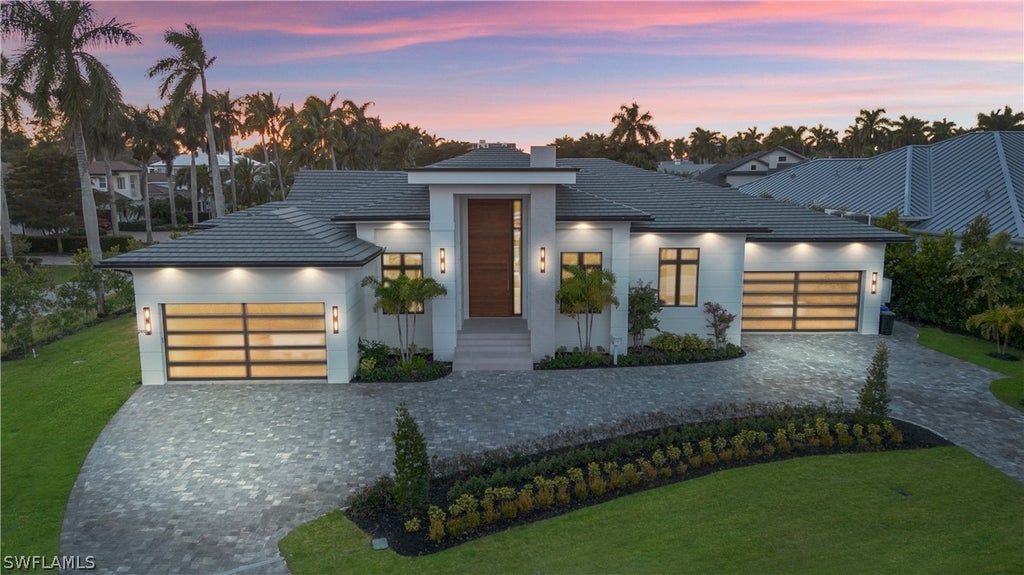 2485 Crayton Rd, Naples