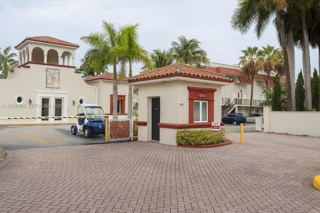 6707 N Kendall Dr 115, Pinecrest