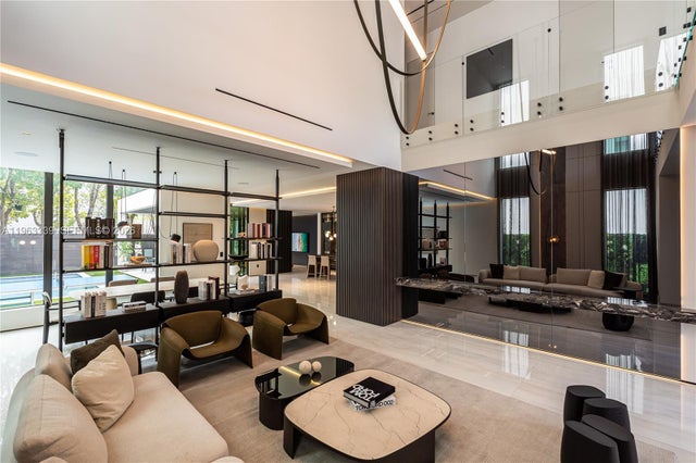 10540 Nw 67th Ter, Doral