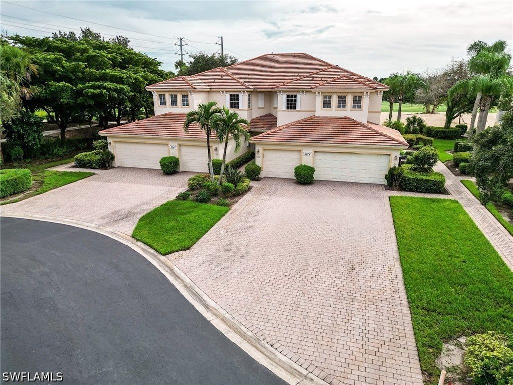 3000 Meandering Way 201, Fort Myers