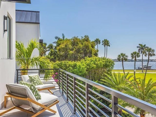 123 Murray Rd, West Palm Beach