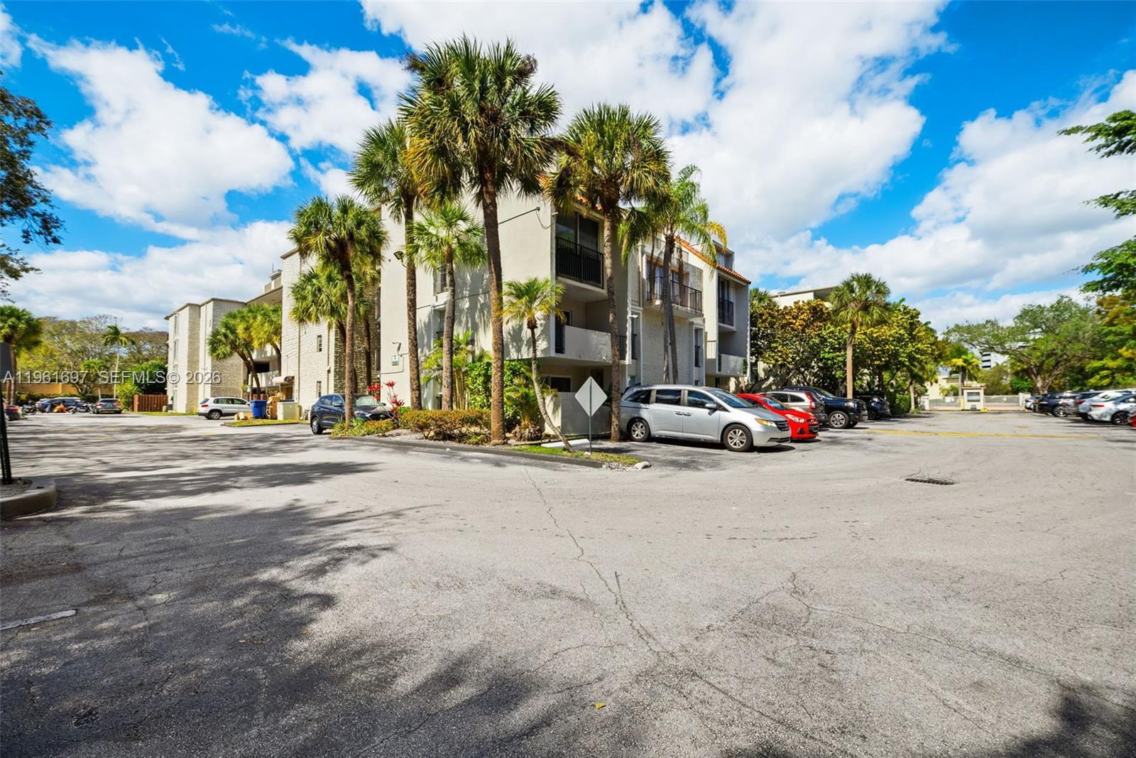 Photo of Listing #A11961697