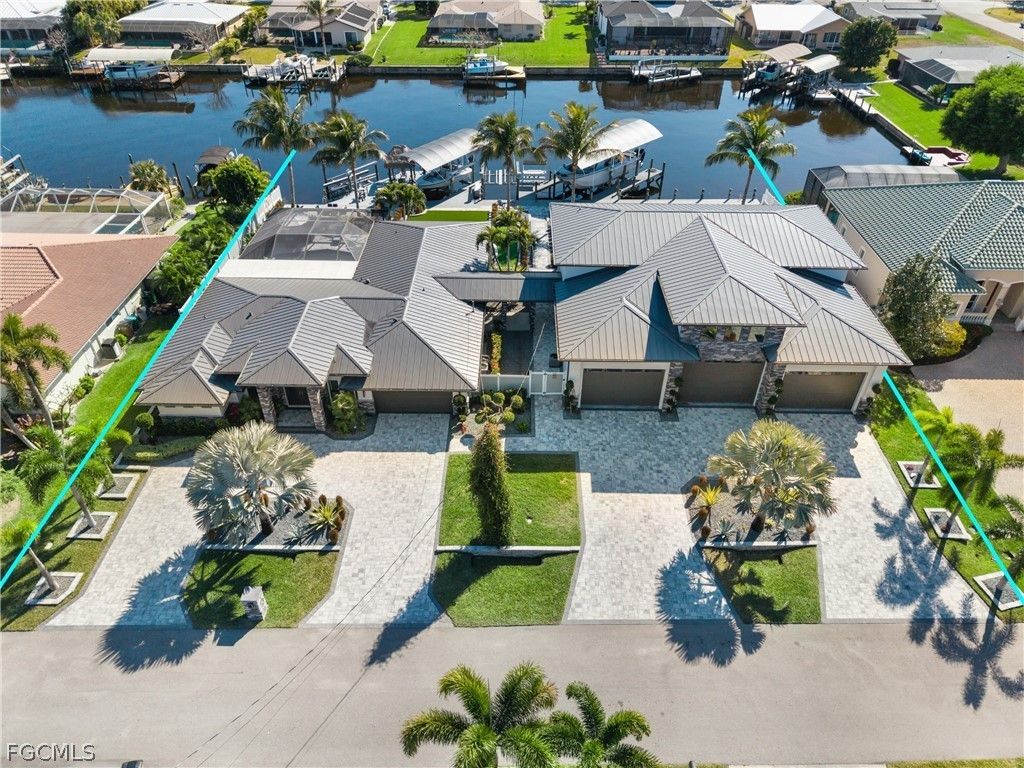 1912 Se 33rd Ter, CAPE CORAL