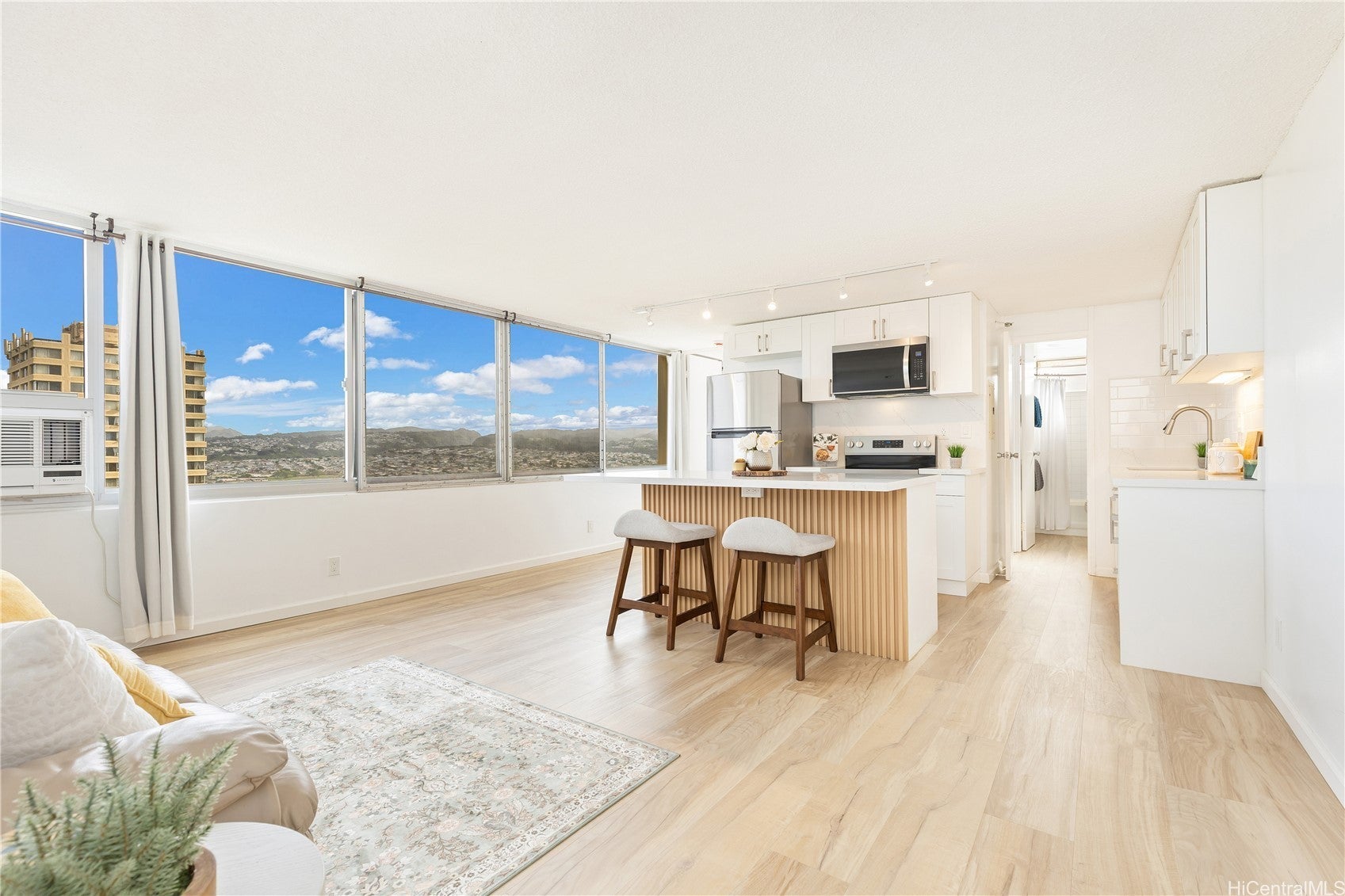 Photo of Listing #202603893