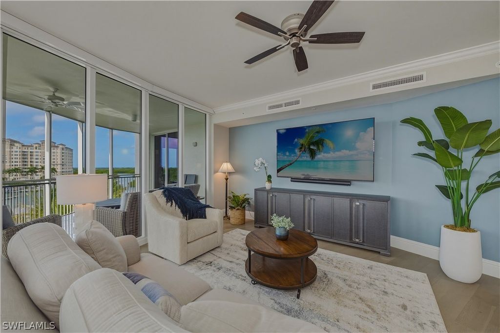 13665 Vanderbilt Dr 501, Naples