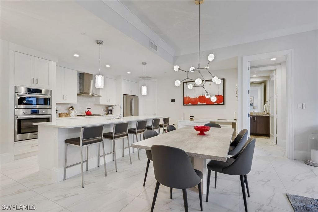 1135 3rd Ave S 403, Naples