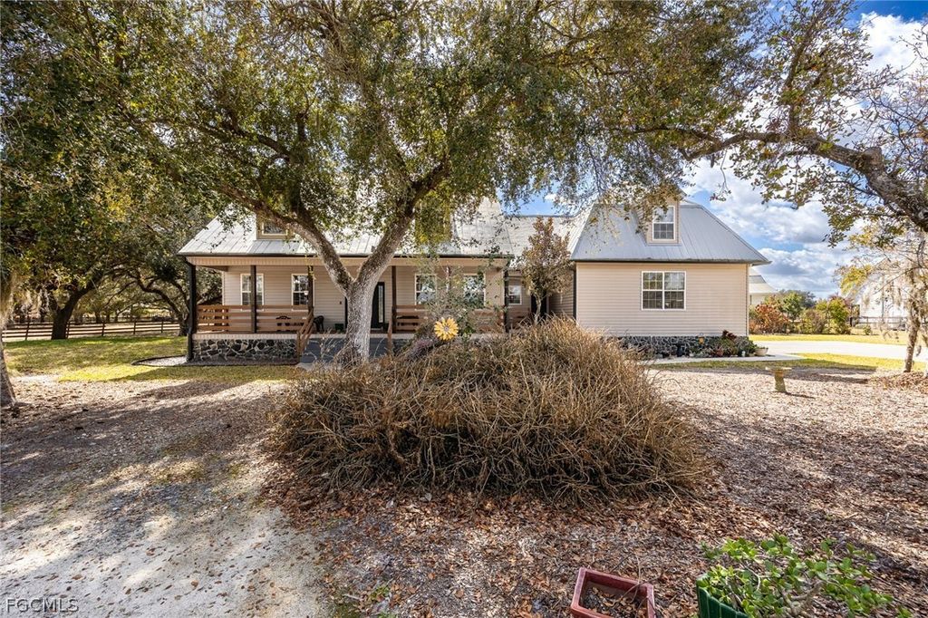 22800 N River Rd, Alva