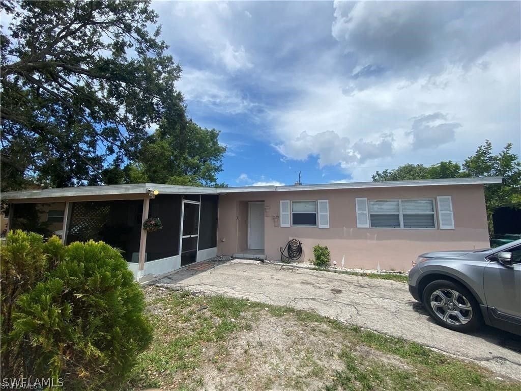 4920 Cortez Cir, Naples