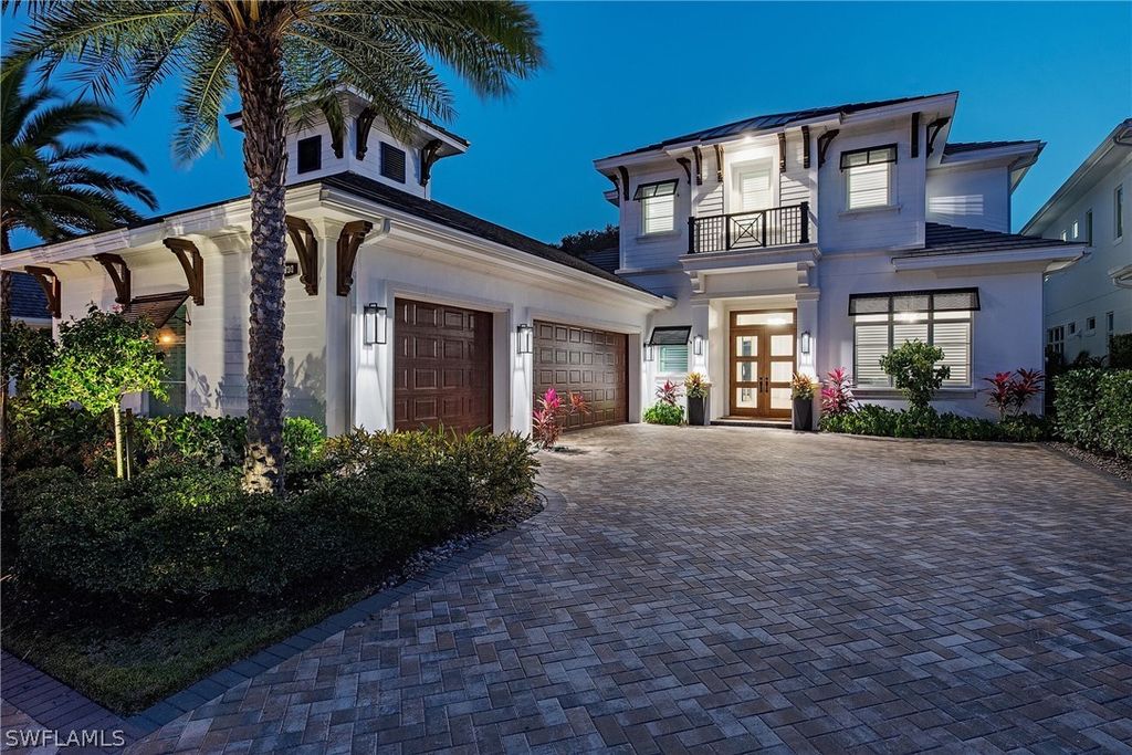 6830 Mangrove Ave, Naples