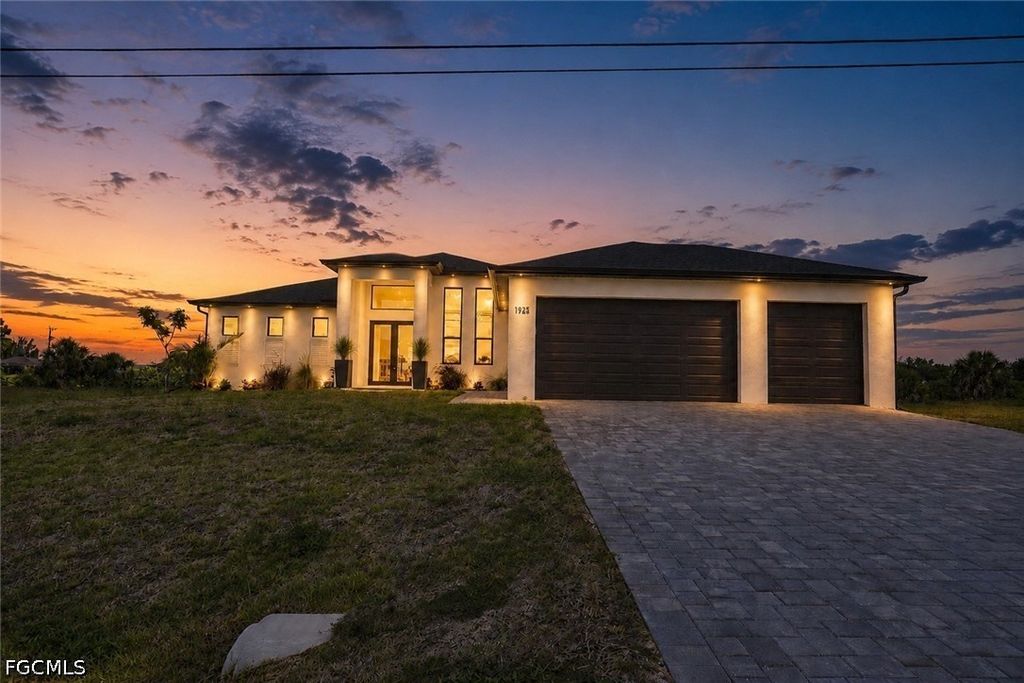 1925 Nw 34th Pl, CAPE CORAL