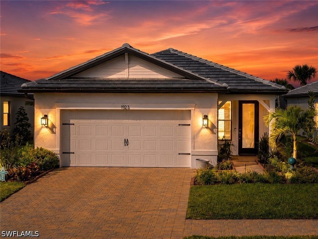 1923 Sierra Ct, Naples