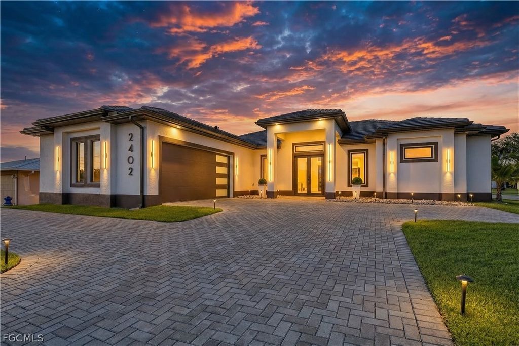 2402 Everest Pkwy, CAPE CORAL