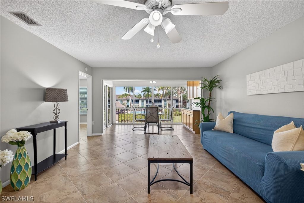 325 Charlemagne Blvd A206, Naples