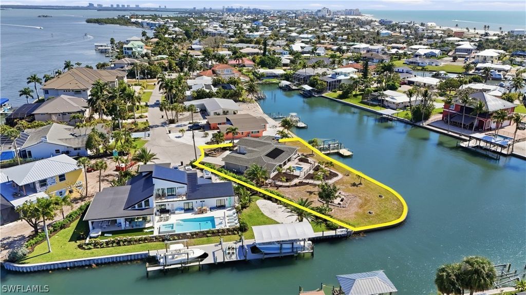 675 Randy Ln, Fort Myers Beach