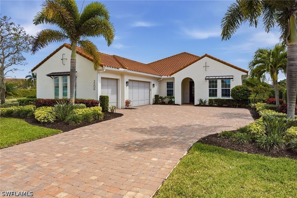 3206 Cotuit Ln, Naples