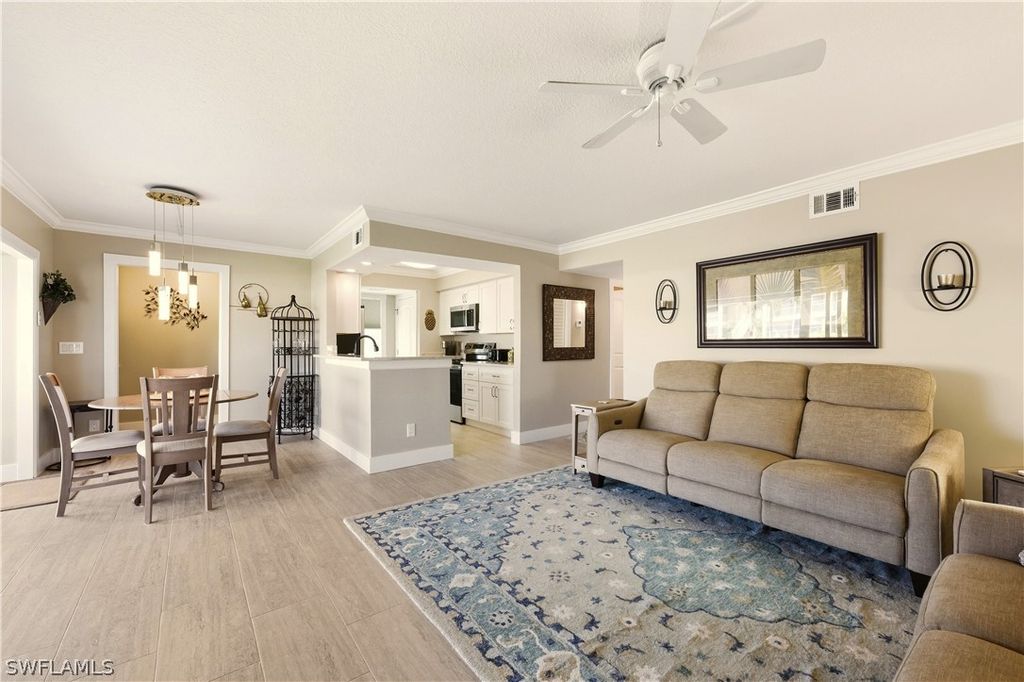 1155 Sandpiper St B7, Naples