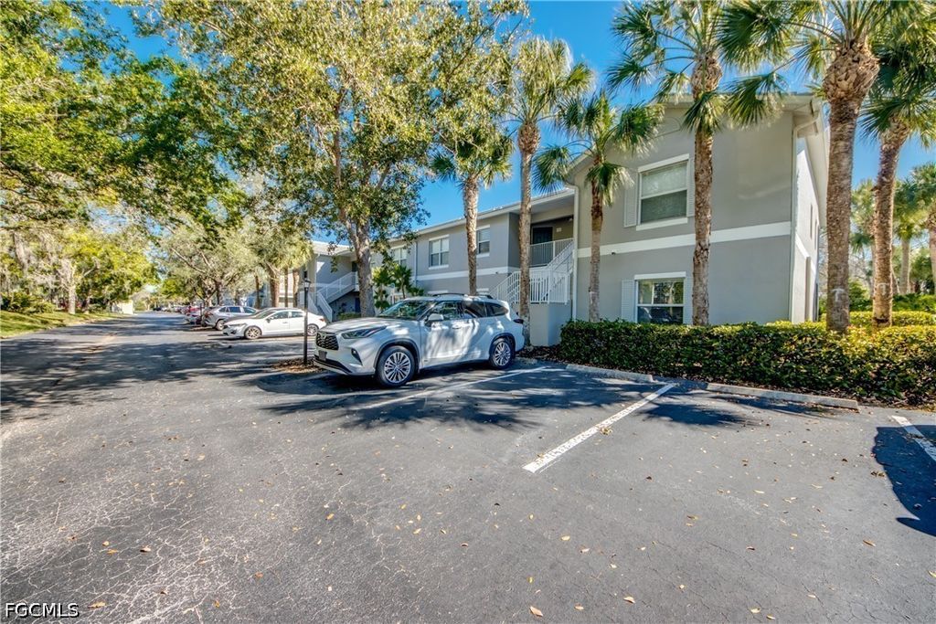 12181 Summergate Cir 104, Fort Myers