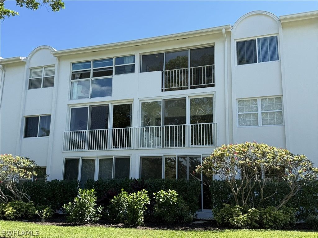 408 Broad Ave S H408, Naples