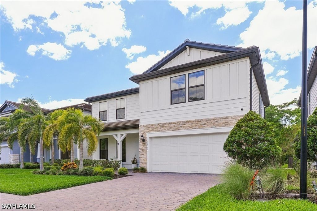 10395 Ventana Ln, Naples