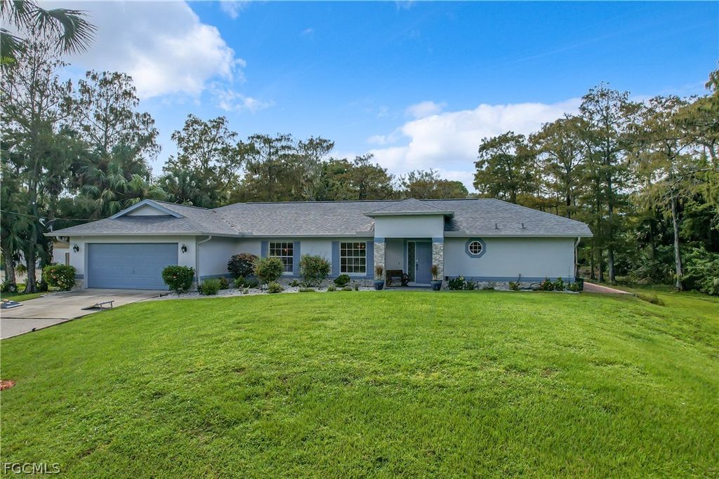 2511 6th St Nw, NAPLES