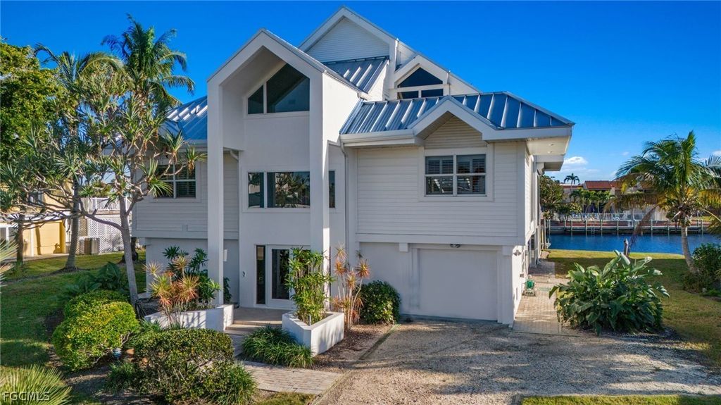 791 Sand Dollar Dr, Sanibel
