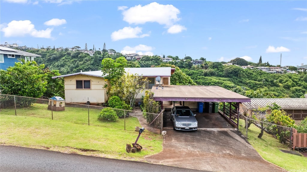 99-821 Aiea Heights Drive, Aiea