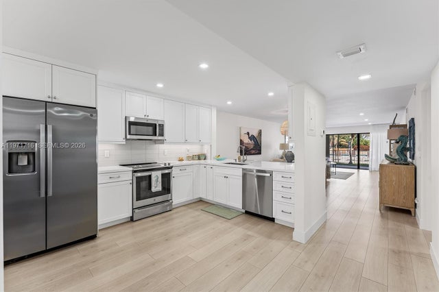 Photo of Listing #A11971716