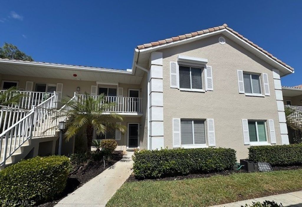 5912 Cranbrook Way H202, Naples
