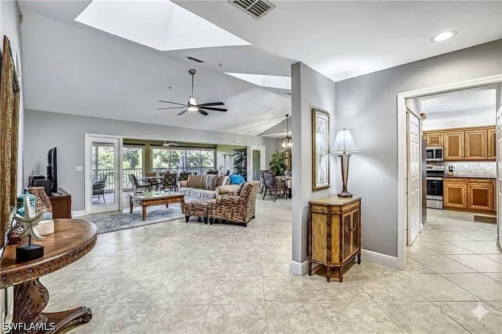 760 Waterford Dr 303, NAPLES
