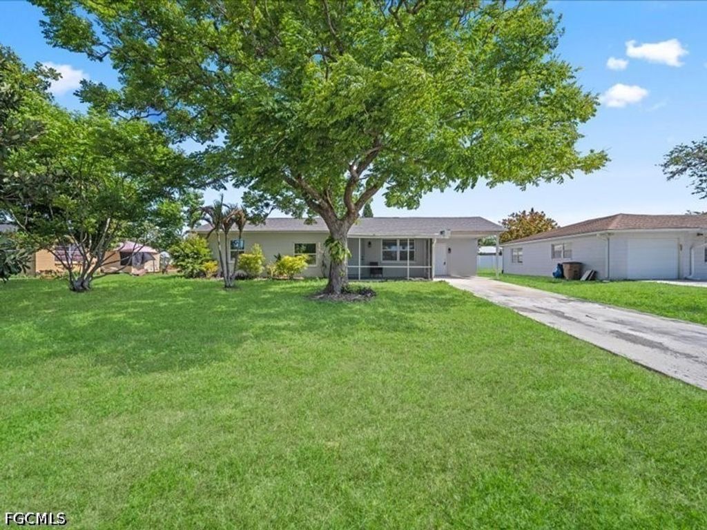 121 E 3rd St, Lehigh Acres