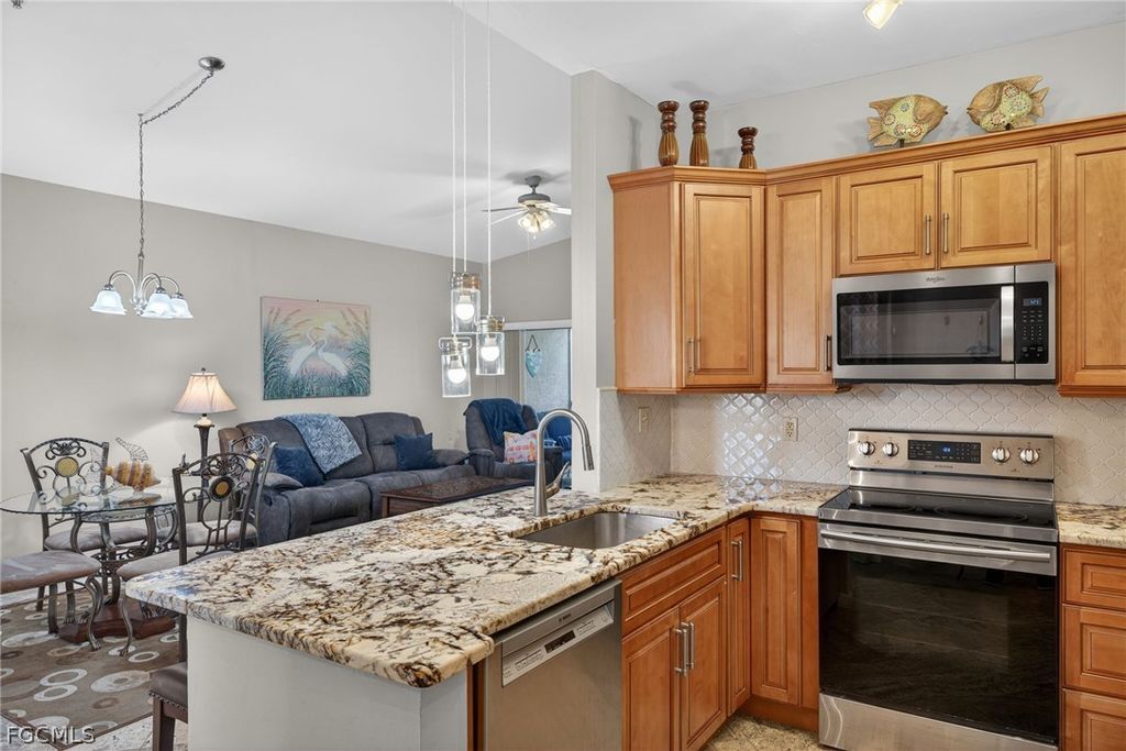15441 Bellamar Cir 1123, Fort Myers