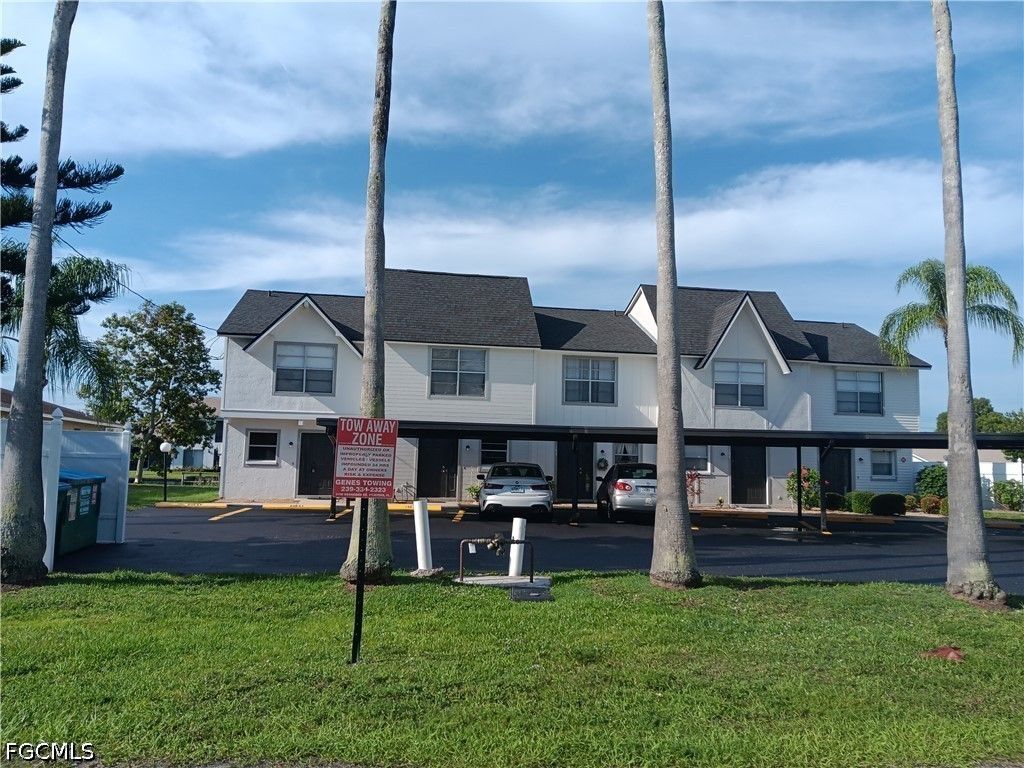 1300 Se 7th St 101, CAPE CORAL