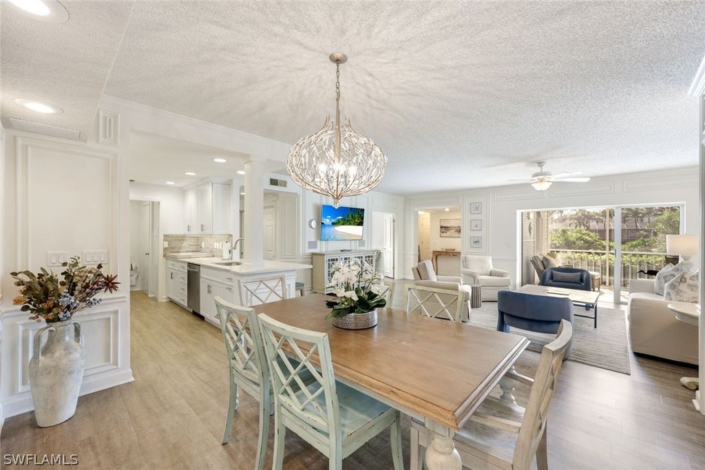 797 Willowbrook Dr 203, Naples
