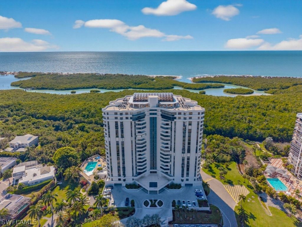 6001 Pelican Bay Blvd 503, Naples