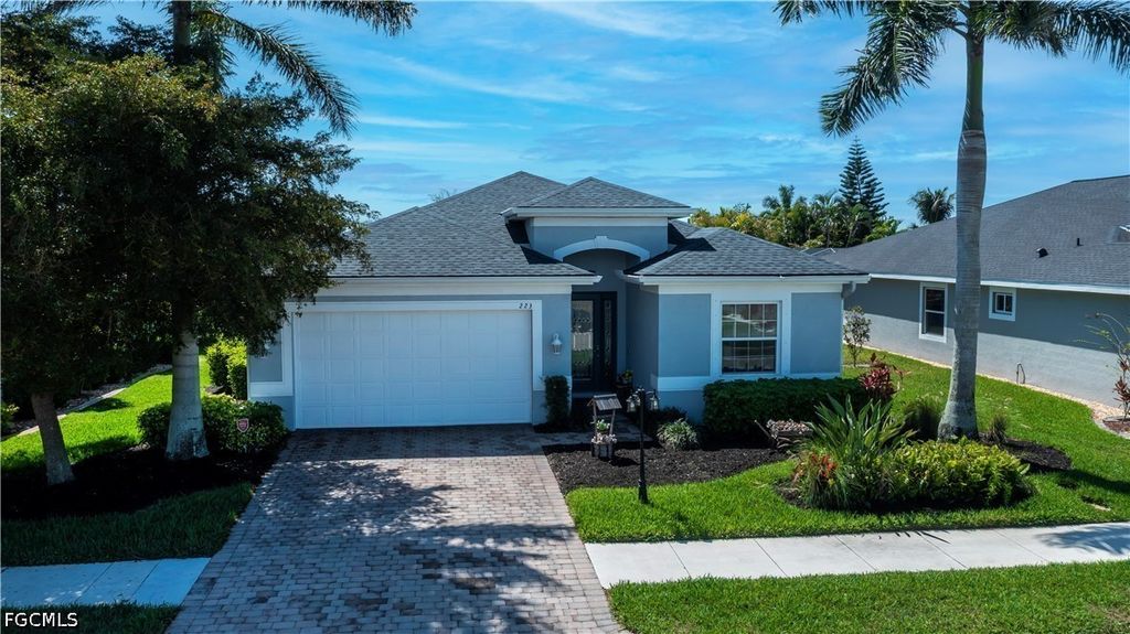 223 Destiny Cir, Cape Coral