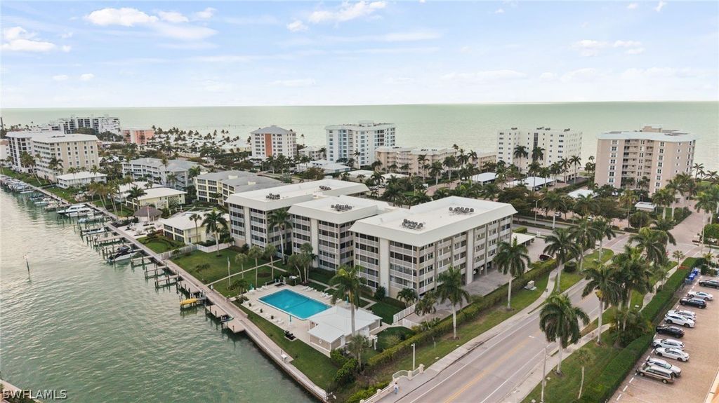 2880 Gulf Shore Blvd N 410, Naples
