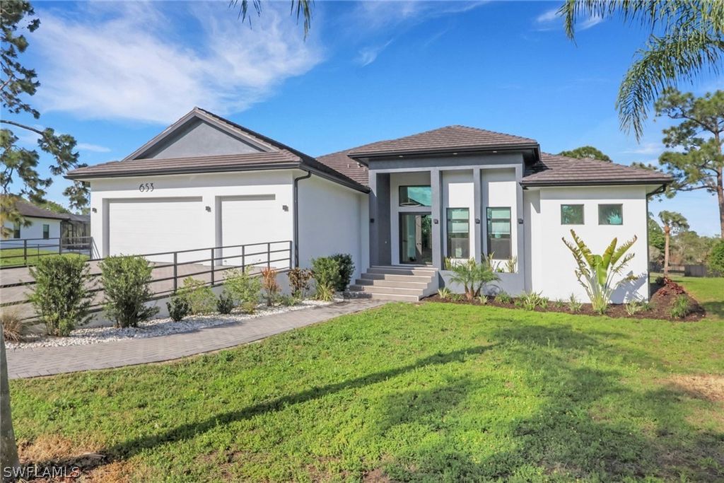 653 23rd St Sw, Naples