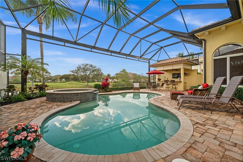 9085 Terranova Dr, Naples