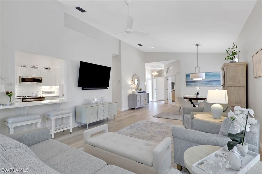 1191 Imperial Dr 55, NAPLES
