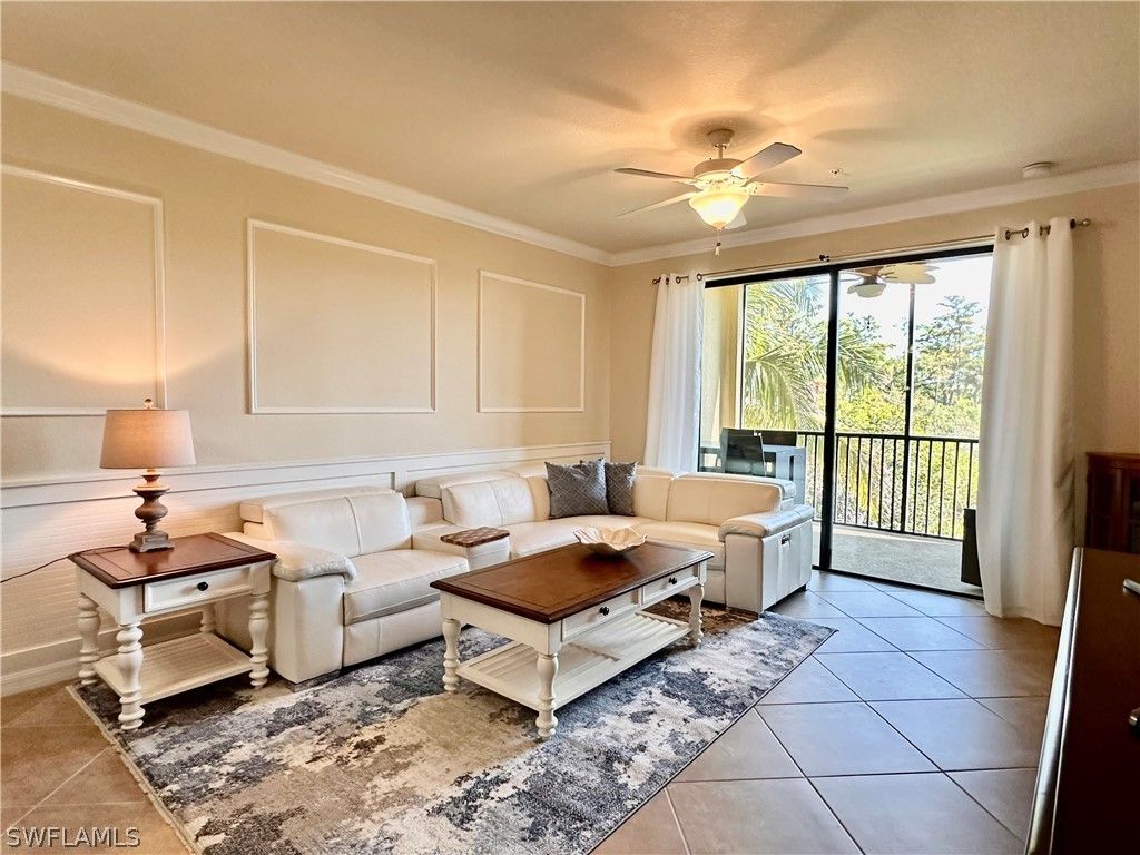 9834 Giaveno Cir 1724, Naples