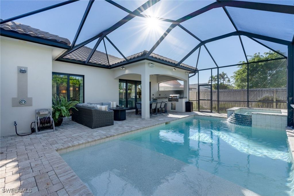 735 99th Ave N, Naples
