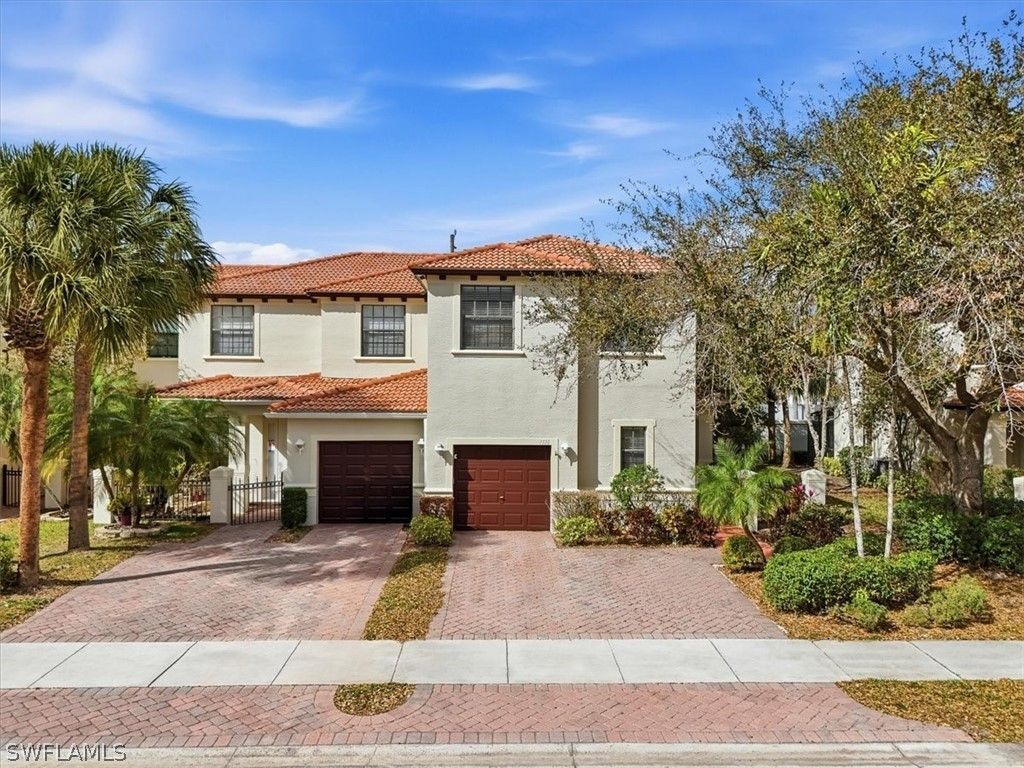 7576 Bristol Cir, NAPLES