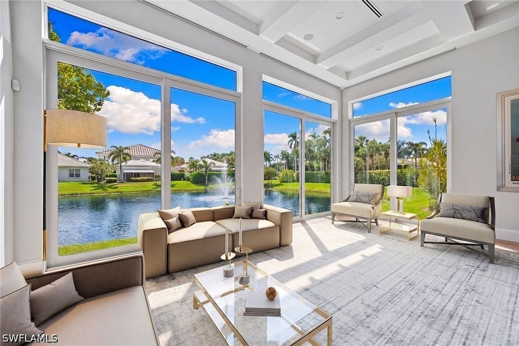 7963 Grand Bay Dr 11, Naples