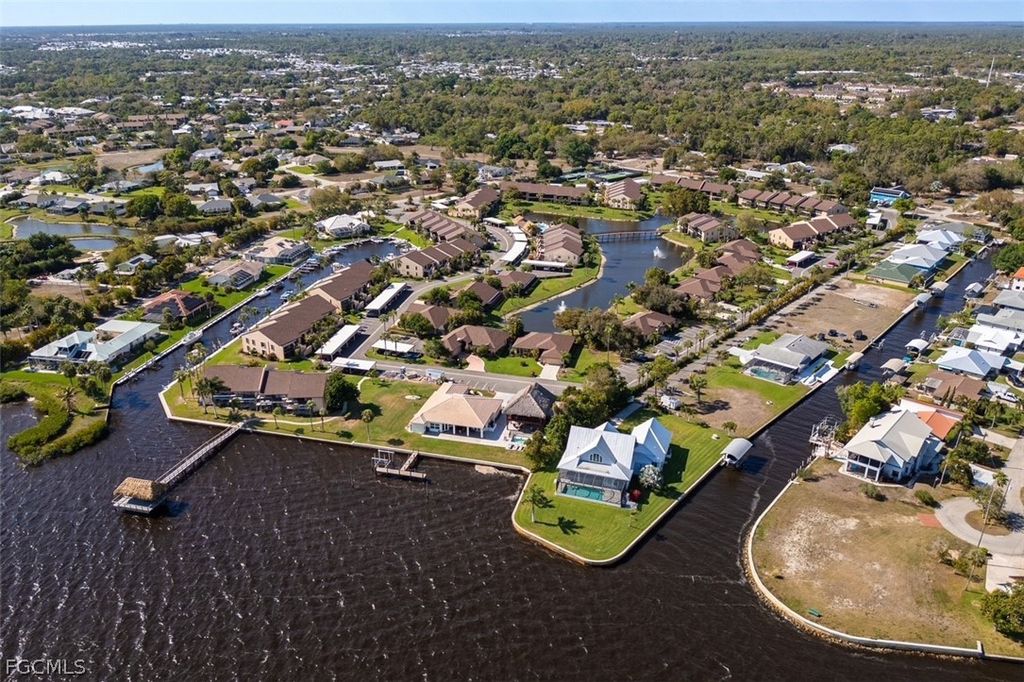 15448 Admiralty Cir 9, NORTH FORT MYERS
