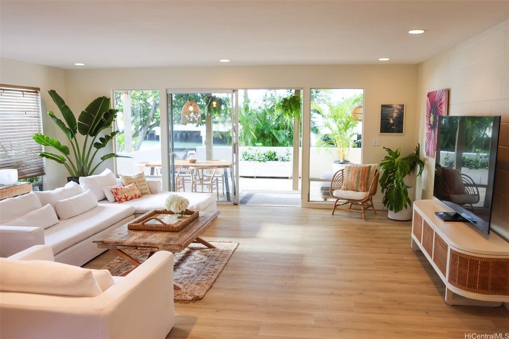 (unit #a6) 205 Kawaihae Street, Honolulu