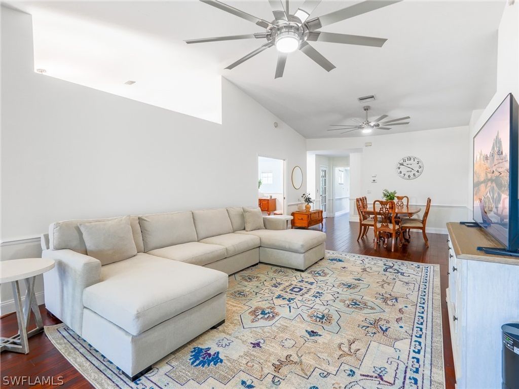 5908 Three Iron Dr 2204, Naples