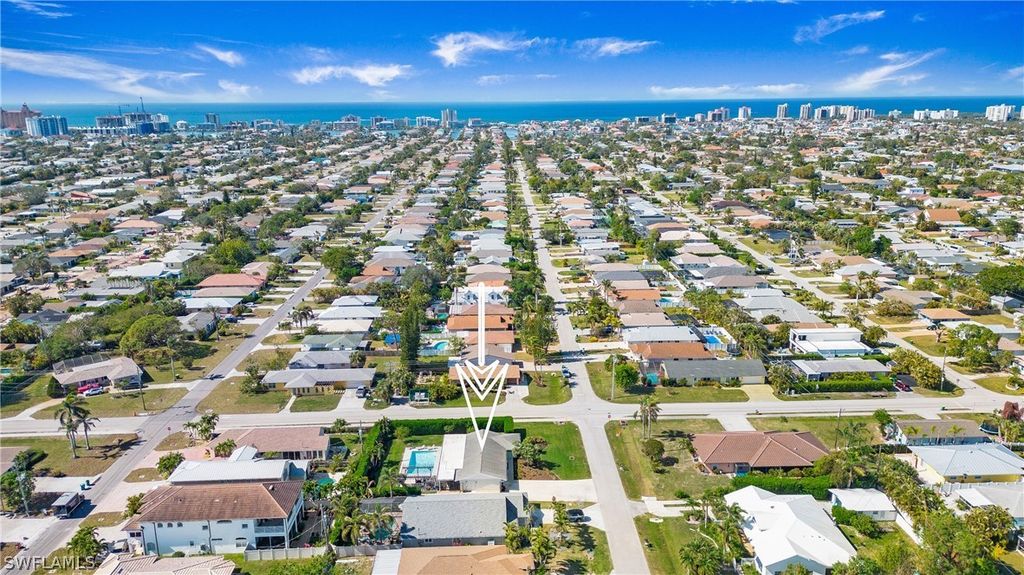800 100th Ave N, NAPLES
