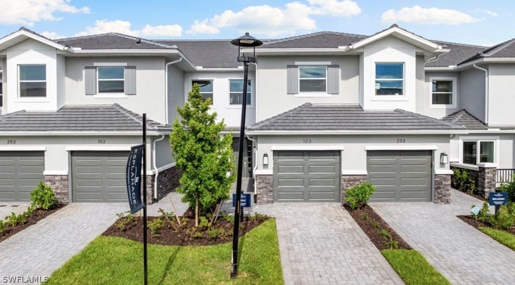 15339 Giardino Dr 11-104, Naples